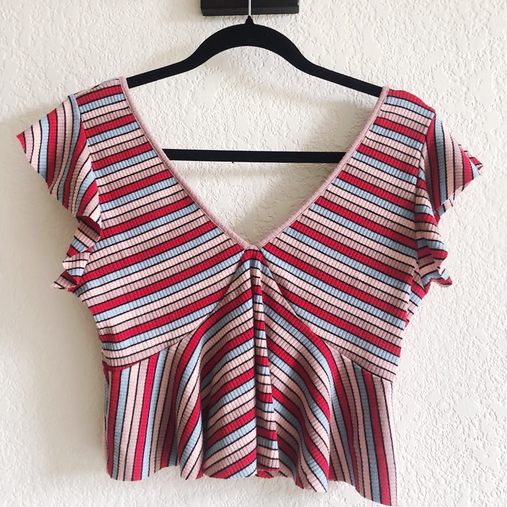 Wild Fable 90’s Flutter Sleeve Crop Top M